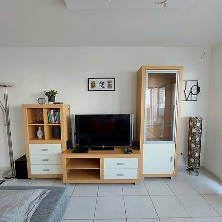 Tower Apartment With Private Terrace Next To Uno Wina Bagian luar foto